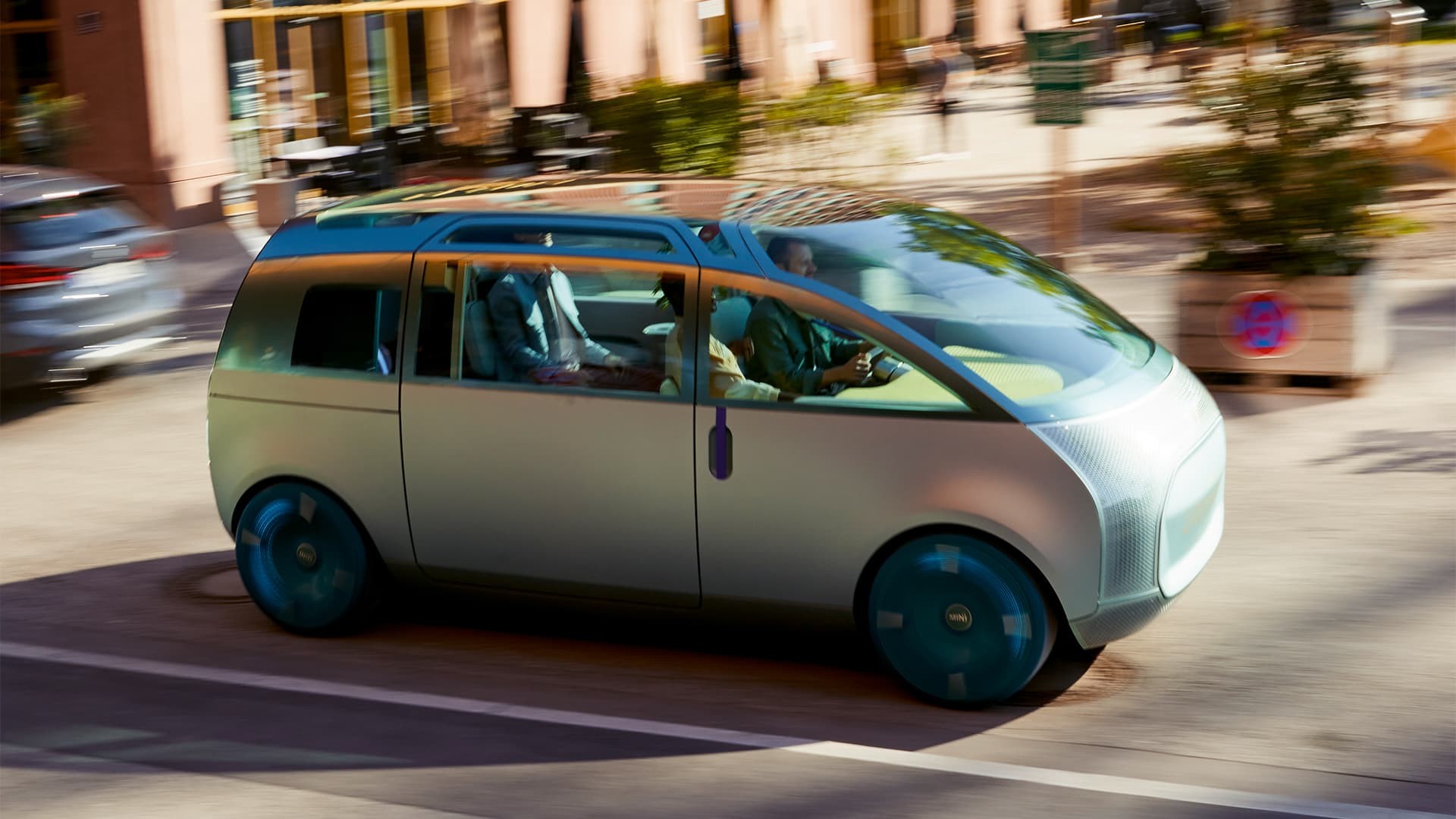 mini vision - urbanaut - side view